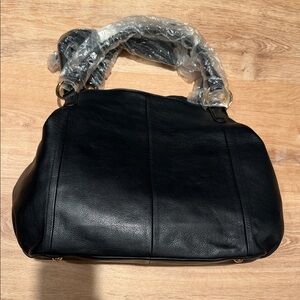 G.I.L.I Black Leather Tote Handbag - Classic Everyday Carry